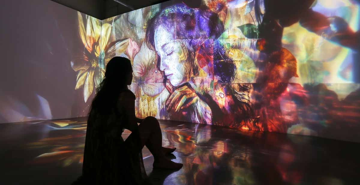 Revolutionizing Art Installations: The Unique Opportunities Projection Offers for Artists